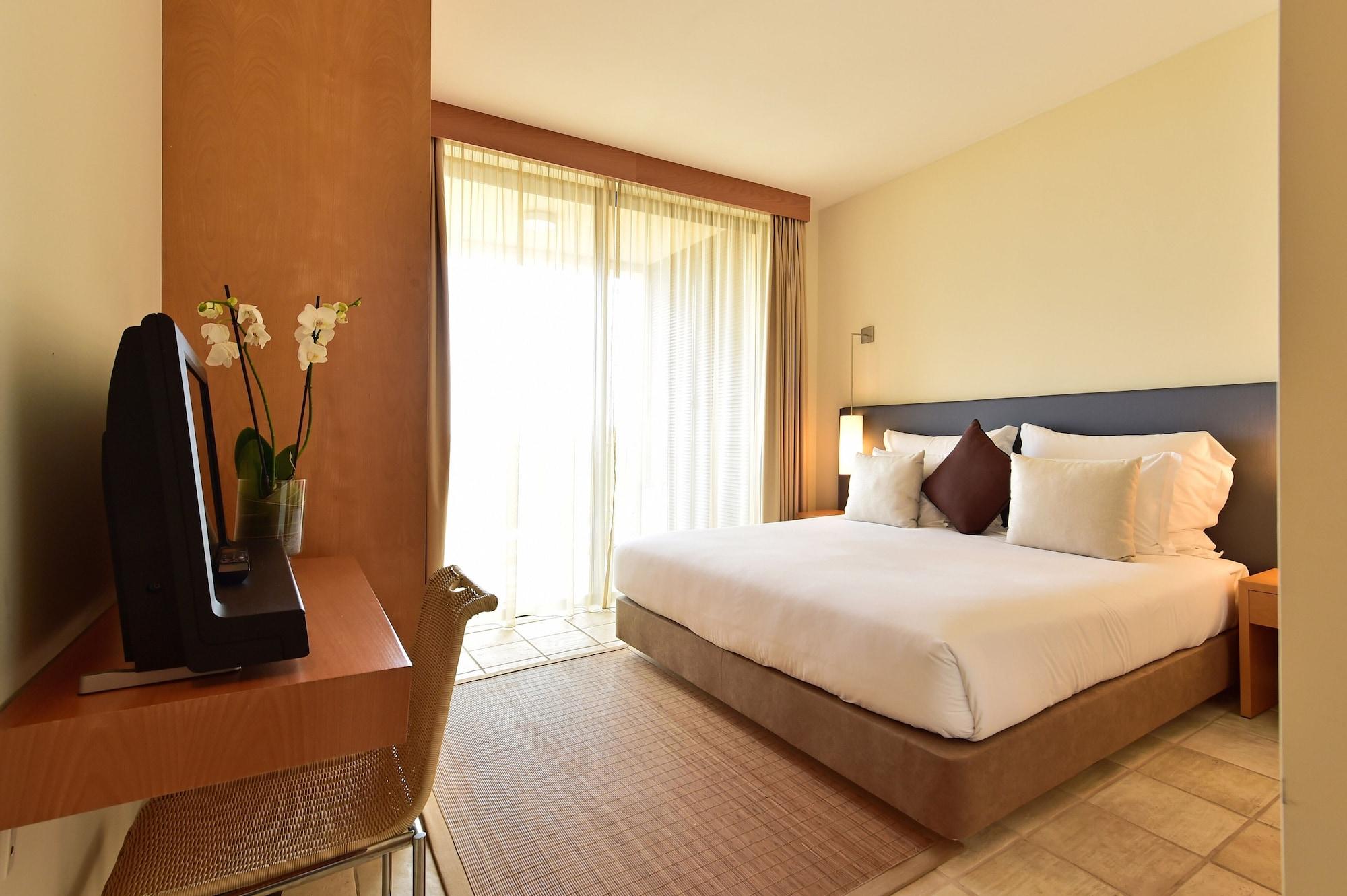 Отель Pestana Colombos Premium Club Порту-Санту Экстерьер фото