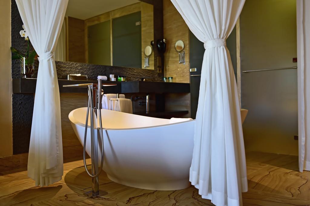 Отель Pestana Colombos Premium Club Порту-Санту Экстерьер фото